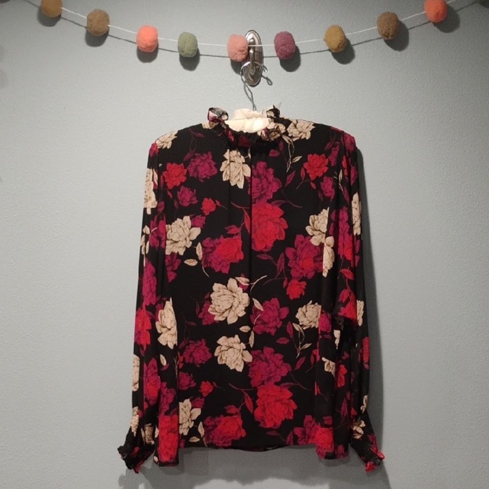 Vince Camuto Black Floral Ruffle-Neck Long Sleeve Blouse
